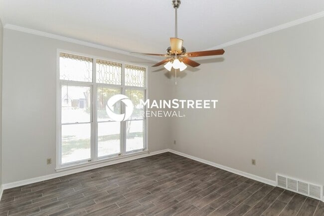 Building Photo - 4 Bedroom Pet-Friendly Home in Cordova, TN with Main Street Renewal