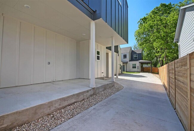 Building Photo - 7204 Meador Ave