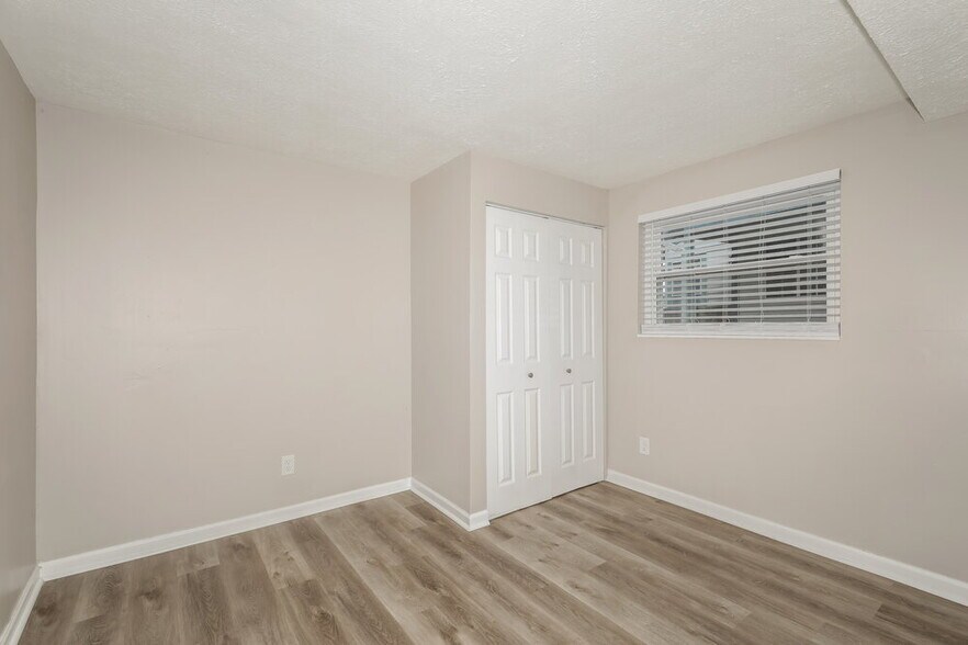 Building Photo - 1531 Creekside Ln