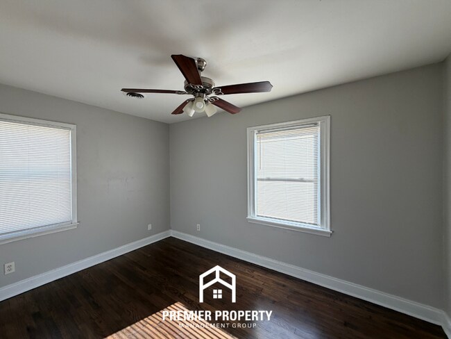 Building Photo - Charming 3-Bedroom Memphis Rental with Hardwood Floors & Fenced Backyard