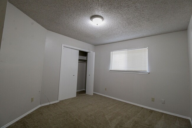 Building Photo - 3811 Bremen Ave