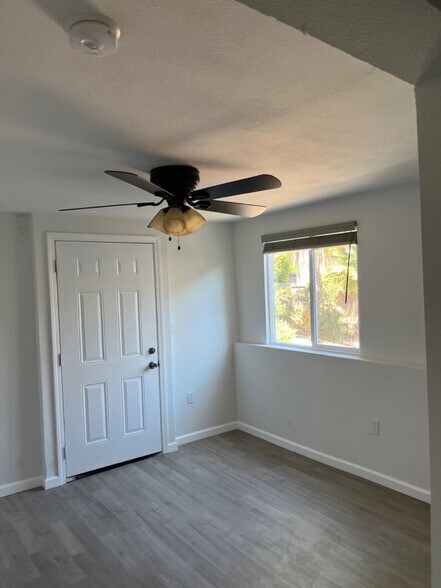 Building Photo - 2204 E 24th St