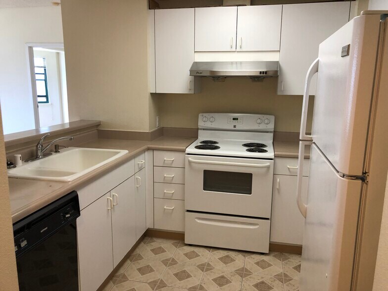 Building Photo - 988 Franklin St