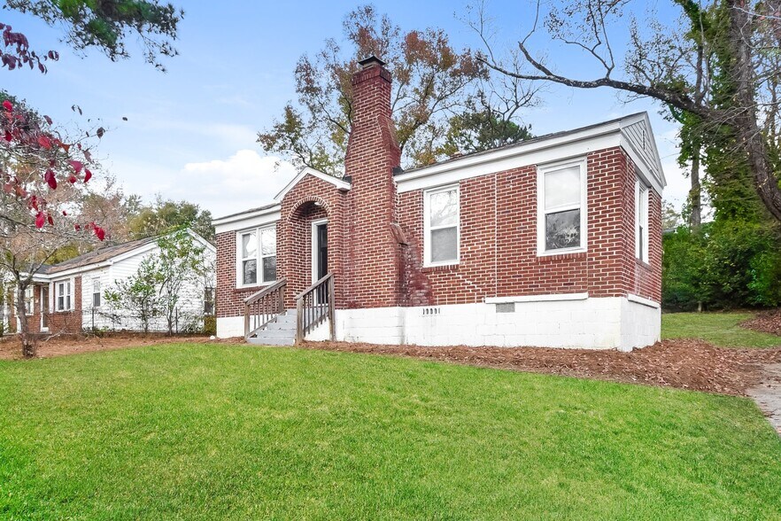 Building Photo - 3028 Richfield Dr