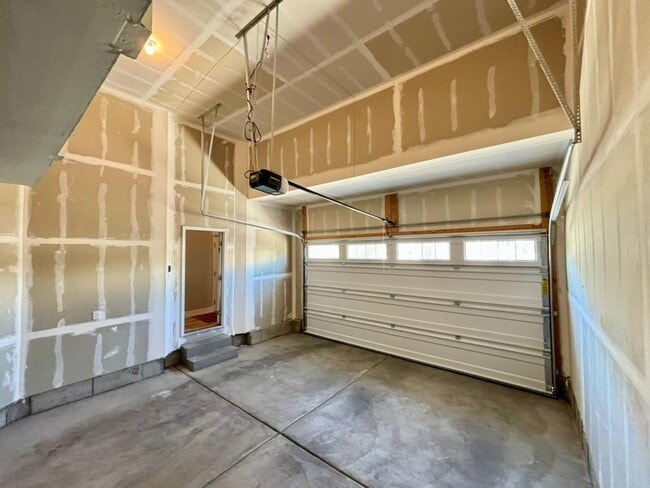 Building Photo - 683 S 1803 W