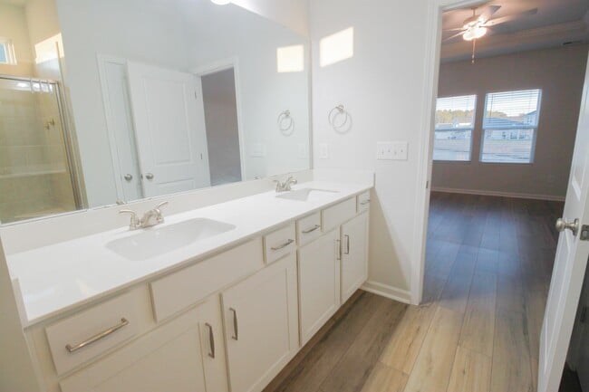 Building Photo - 1454 Bellaria Wy