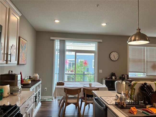 Building Photo - 7262 Zircon Ct N