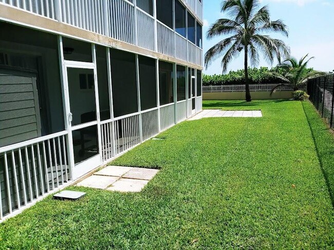 Building Photo - 3600 N Ocean Dr