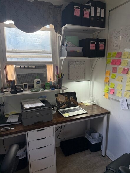 Office - 921 Milford Point Rd