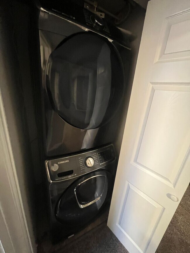 Building Photo - Live Steps from Sloan’s Lake – Beautiful 2 Bed, 1 Bath Garden-Level Apartment!