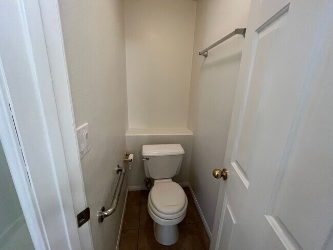 Building Photo - Single Story 3 bedroom-Summerlin
