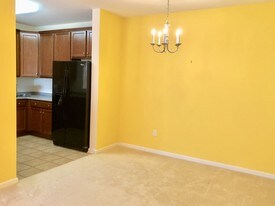 Building Photo - 1322 Sierra Dr