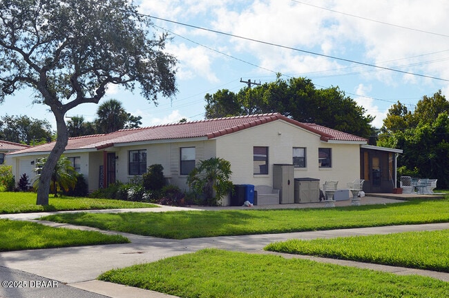 Building Photo - 64 Cardinal Dr