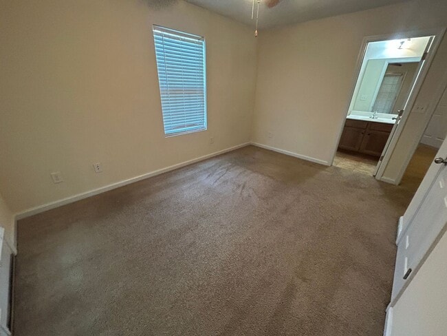 Building Photo - PRE-LEASING FOR AUGUST 2026!
