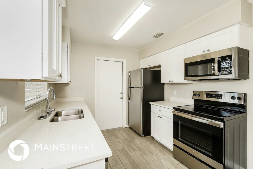 Building Photo - 150 Madera Dr