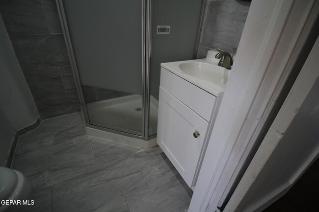 Building Photo - 3200 Richmond Ave