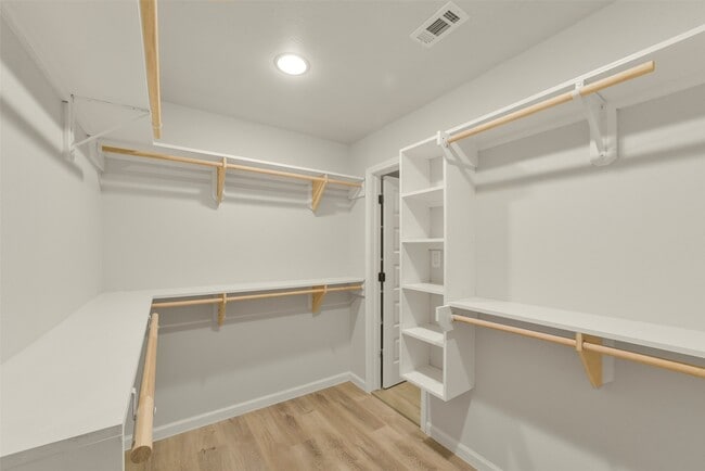 Building Photo - 10242 Bridgeland Ln