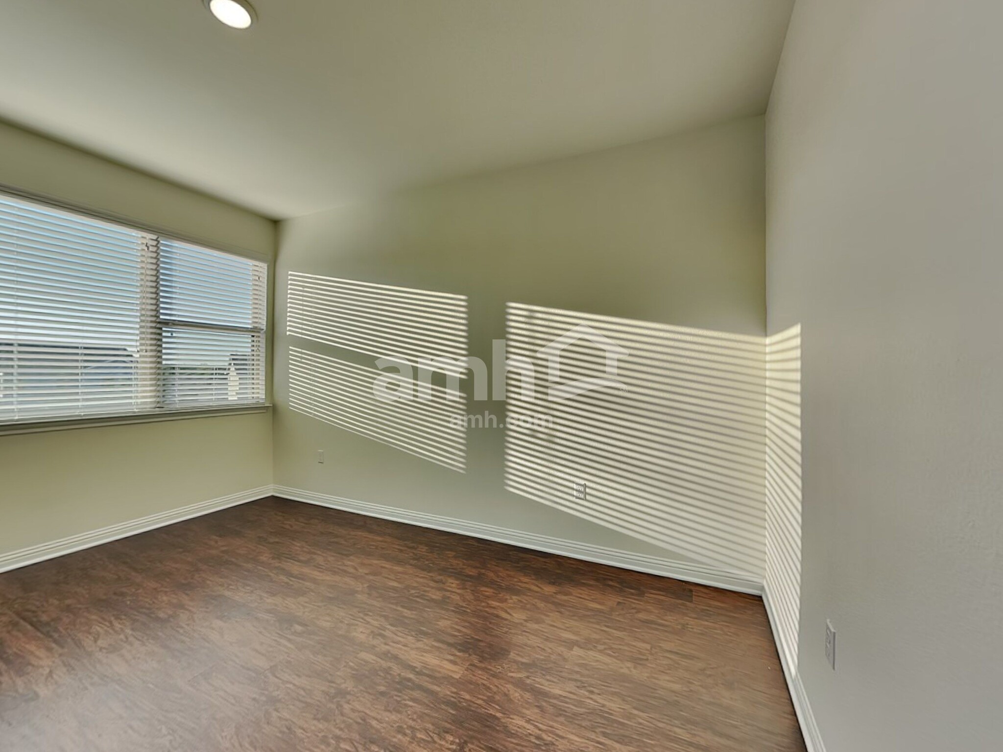 Building Photo - 5813 Monmarte Cove