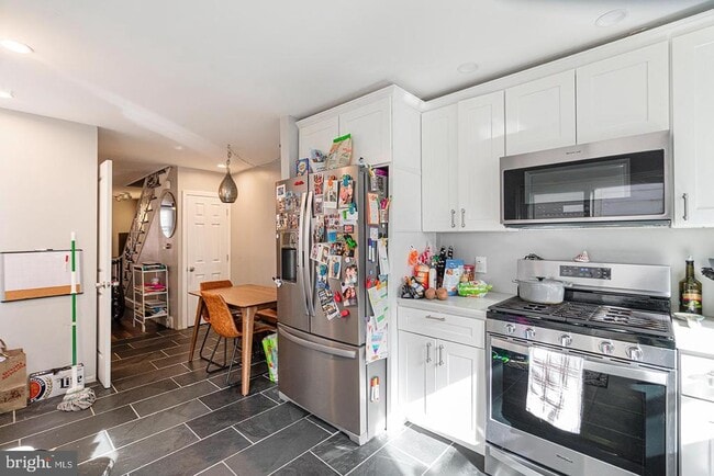 Building Photo - 613 Taney Terrace