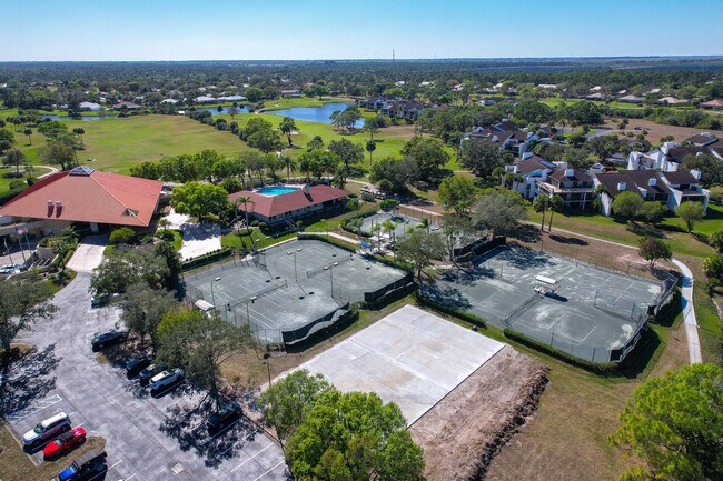 Building Photo - 3000 Conifer Dr