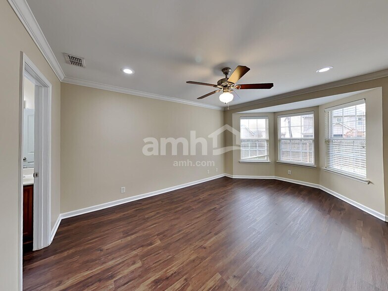 Building Photo - 2106 Bimelech Ln