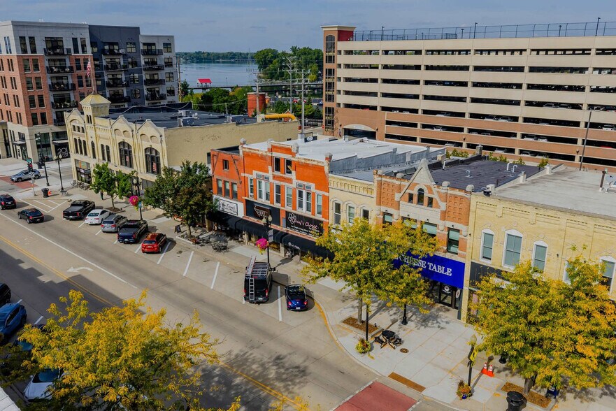 Building Photo - 125 W Wisconsin Ave