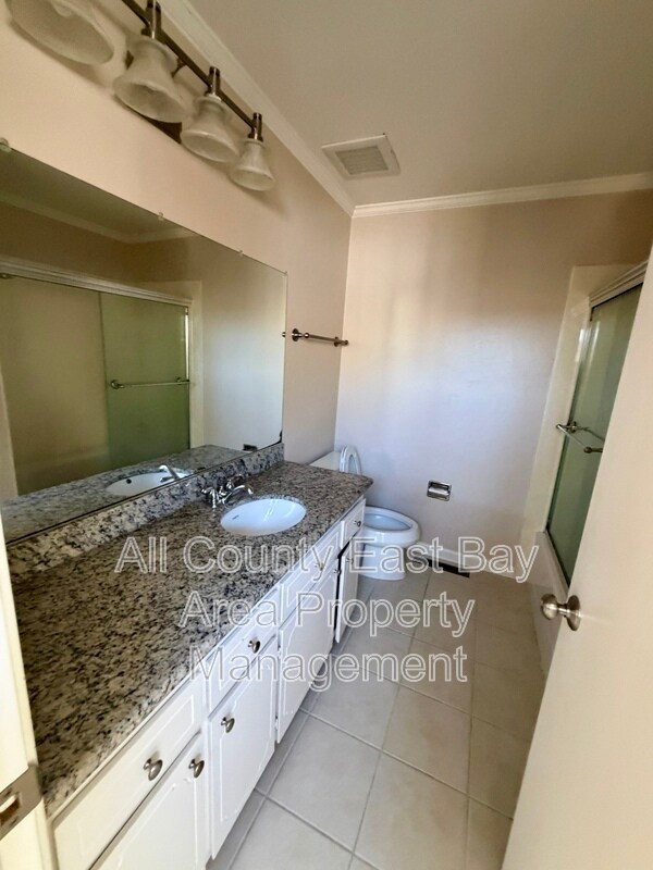 Building Photo - 1071 Jost Ln