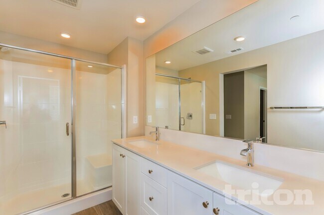Building Photo - 28097 Cookhouse Ln