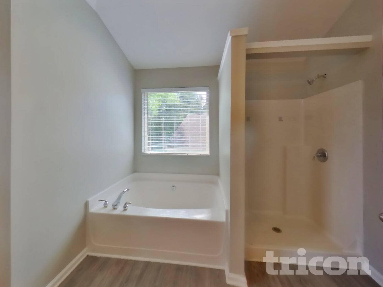 Building Photo - 4370 Rainer Dr