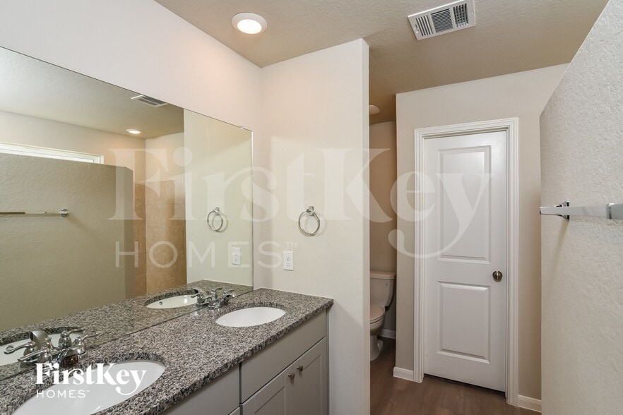 Building Photo - 1803 Morse Way