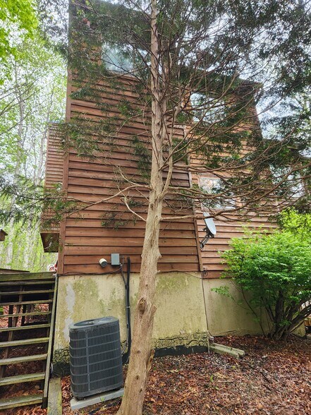 Primary Photo - 59 Meadowlark Ln