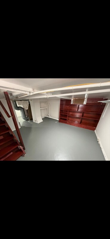 Building Photo - 191 Parkinson Ave