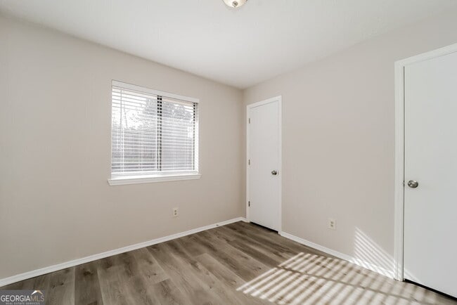 Building Photo - 7049 Ivy Pointe Row