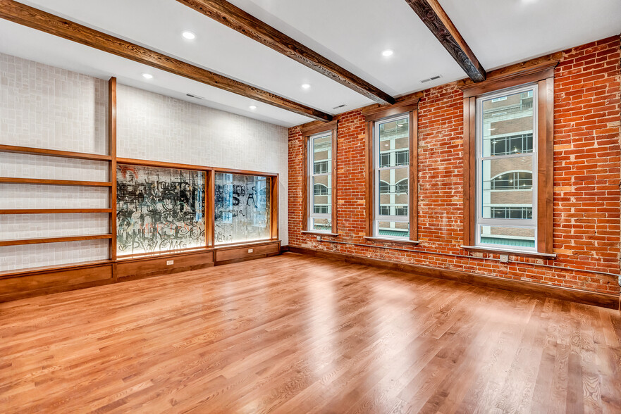 Building Photo - 316 4th St S