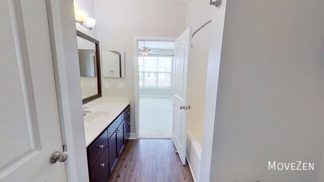 Building Photo - 827 Seigle Point Dr