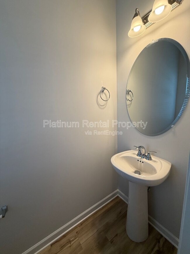 Building Photo - 342 Lanier Cir