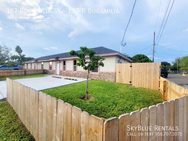 Building Photo - 107 Bogamilia St