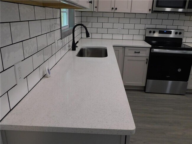 Building Photo - 221 Stafford St NW