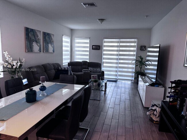 Building Photo - 13201 SW 269th Ter