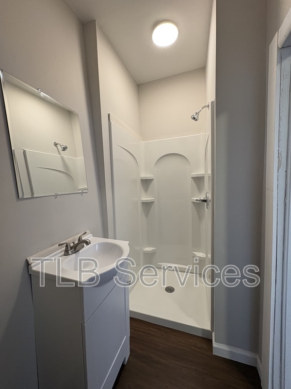 Building Photo - 139 Sand St