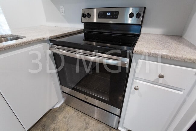 Building Photo - 100 Robin Ln