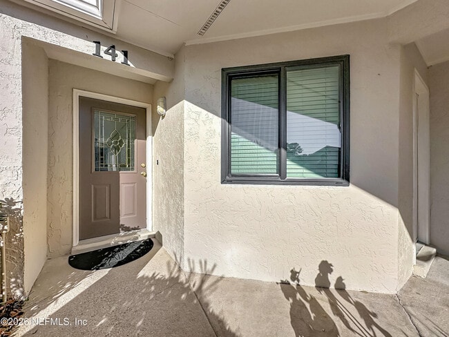 Building Photo - 141 La Pasada Cir W