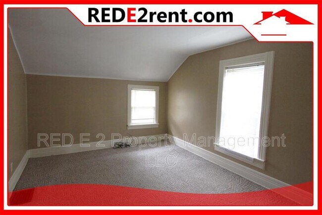 Building Photo - 416 Dodge St