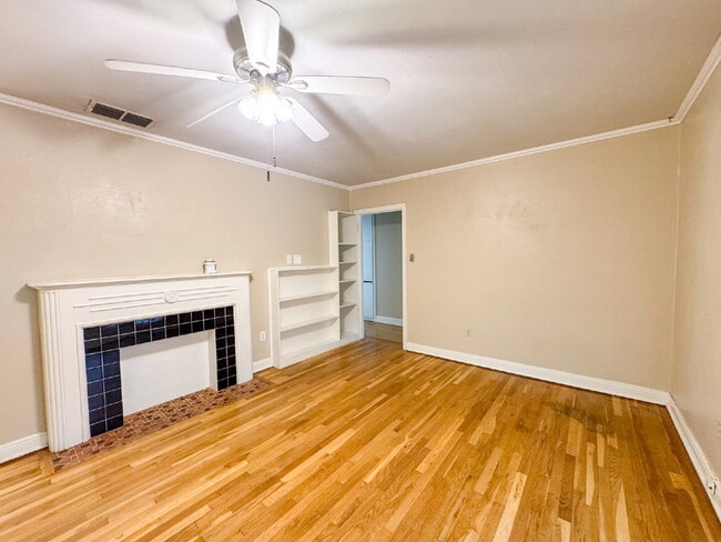 Building Photo - 3 bed, 2 bath in Tech Terrace with Flexible Lease Terms!