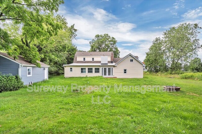 Building Photo - 2480 Monmouth Rd