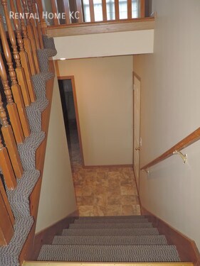Building Photo - 2-bedroom Townhouse with Double Garage #11228