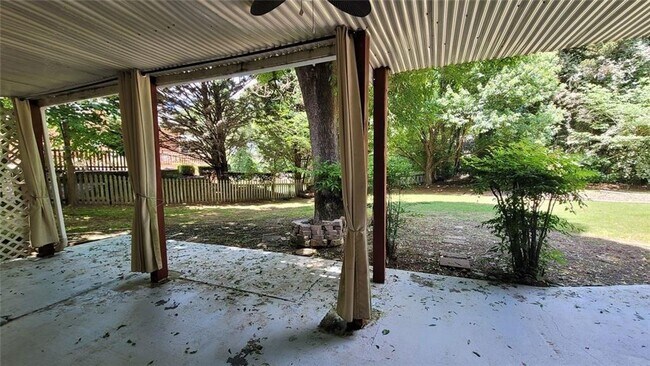 Building Photo - 5005 Johns Creek Ct