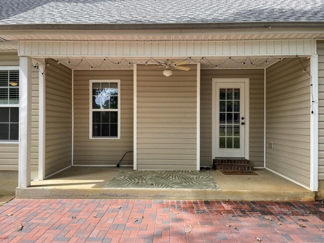 Building Photo - 119 Blackstone Court