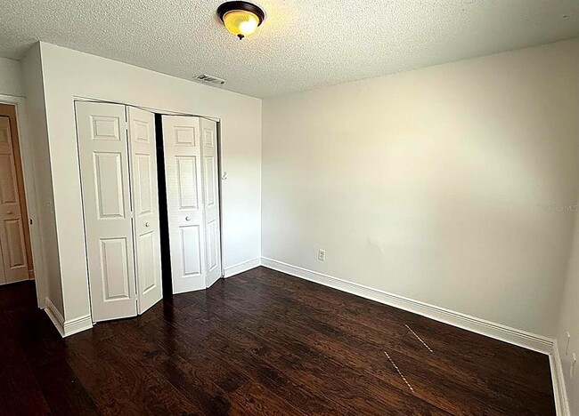 Building Photo - 2709 Sunbury St