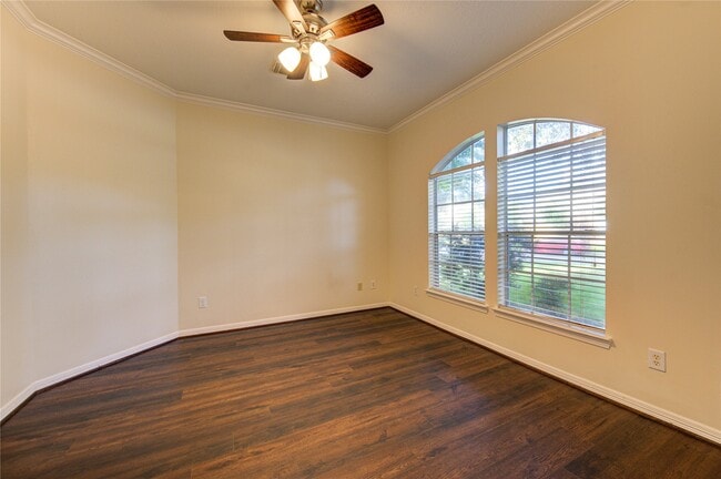 Building Photo - 1807 Garden Terrace Dr
